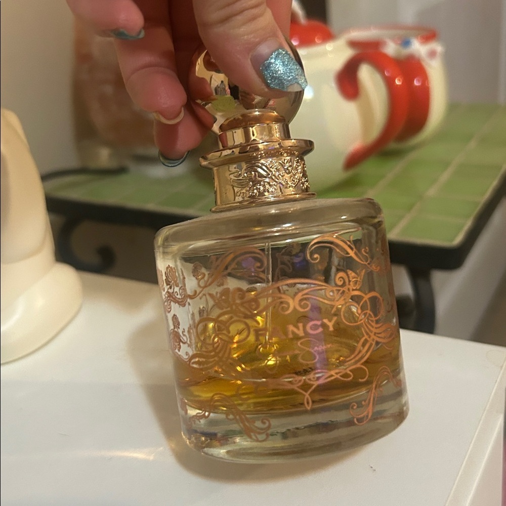 Jessica Simpson Fancy with Gold Accents 100 used - Picture 3 of 6